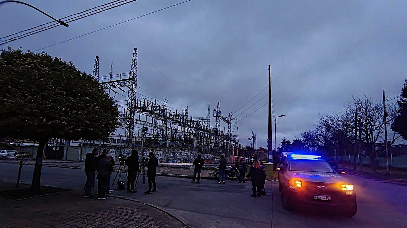 Apagón en La Plata: 13.900 usuarios continúan sin luz tras el incendio en Tolosa